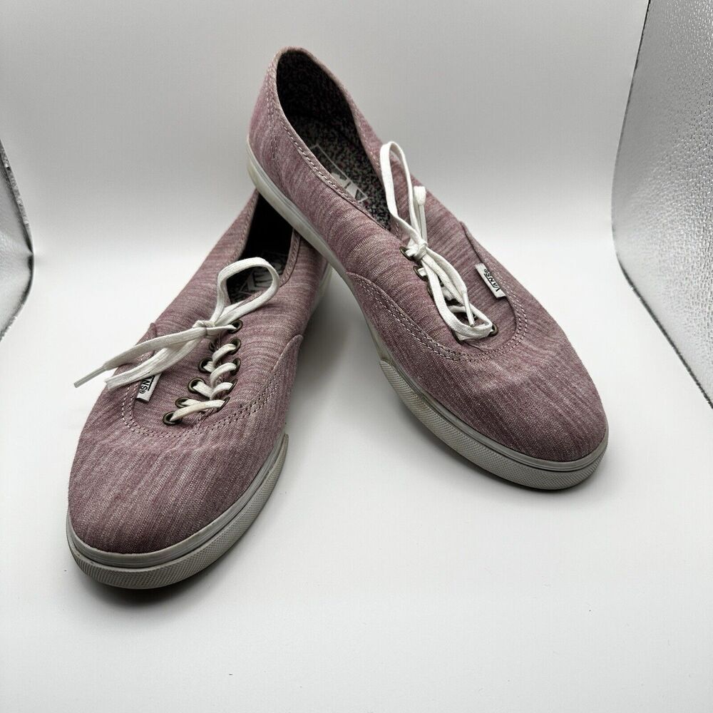 New Vans lace up Sneakers Women’s size 8.5 maroon And White Floral Inside